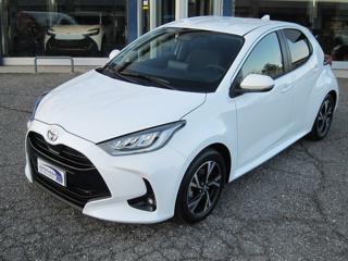 TOYOTA Yaris usata, con Touch screen