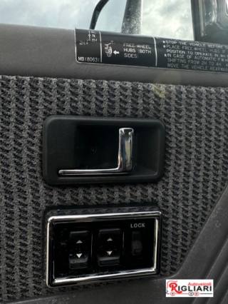 MITSUBISHI Pajero usata 11