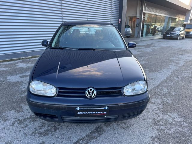 VOLKSWAGEN Golf usata, con Airbag