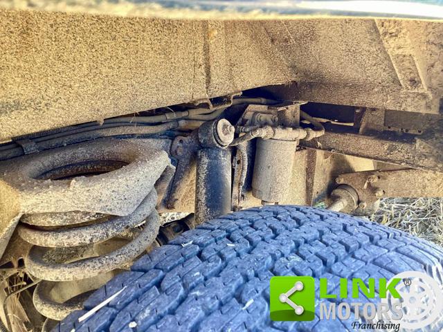 LAND ROVER Defender usata 22