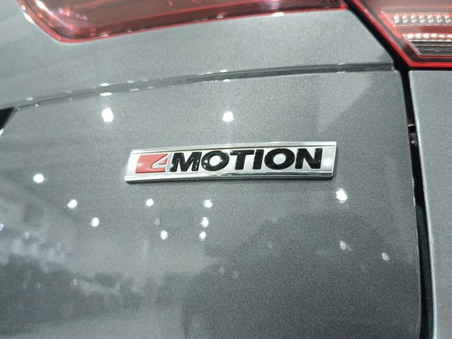 VOLKSWAGEN Tiguan usata, con Airbag testa