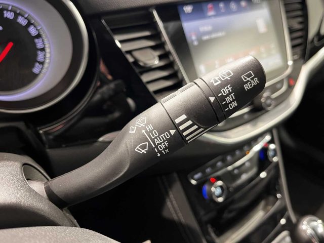 OPEL Astra usata, con Sensore di luce