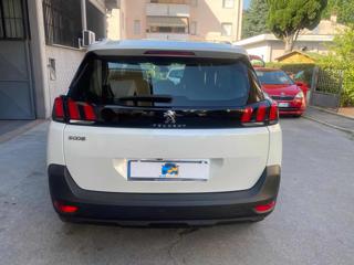 PEUGEOT 5008 usata 4