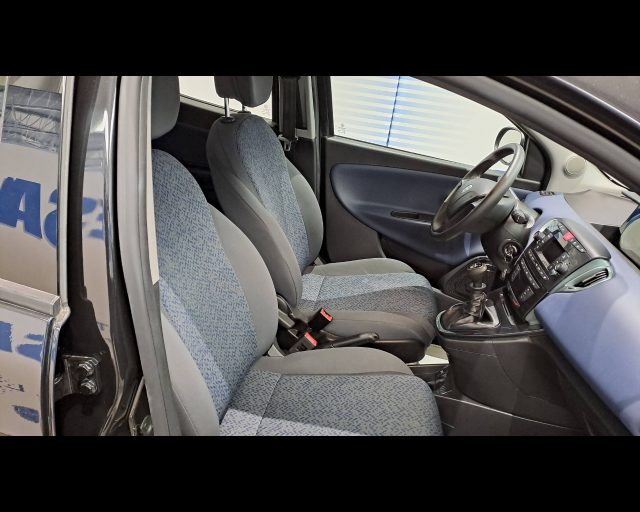 LANCIA Ypsilon usata, con Airbag testa