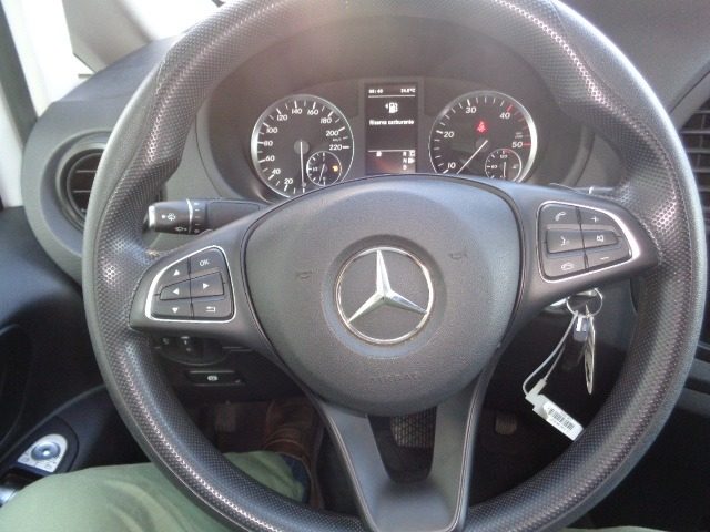 MERCEDES-BENZ Vito usata, con Servosterzo