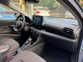 TOYOTA Yaris usata, con Controllo automatico clima