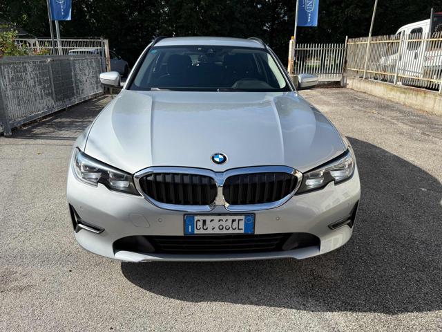BMW 318 usata, con Fari LED