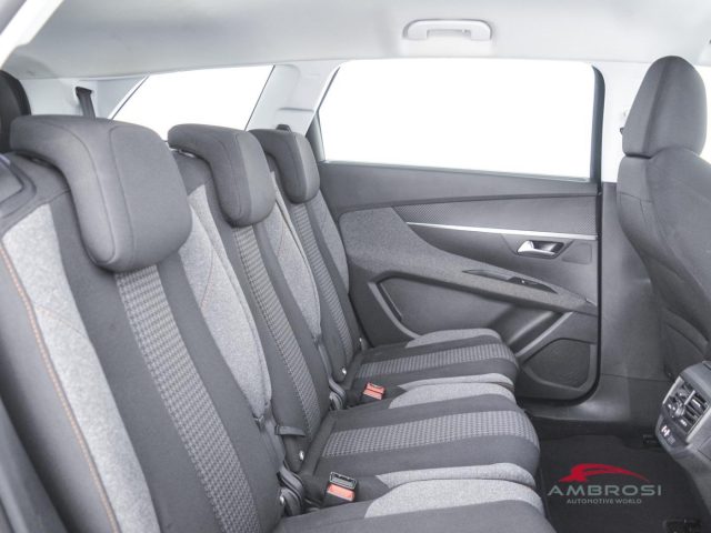 PEUGEOT 5008 usata 12