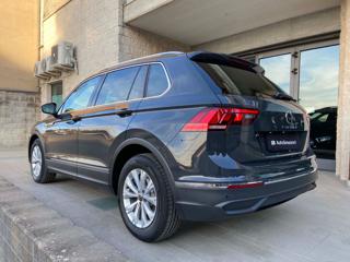 VOLKSWAGEN Tiguan usata, con Autoradio