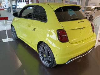 ABARTH 500e usata, con Autoradio