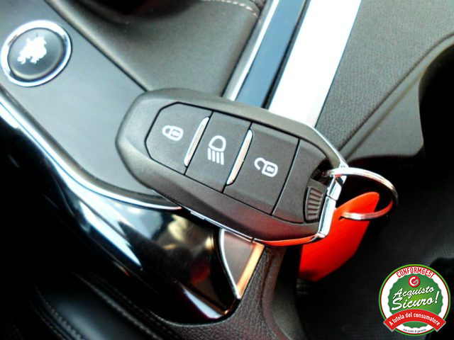 PEUGEOT 3008 usata, con Luci diurne LED