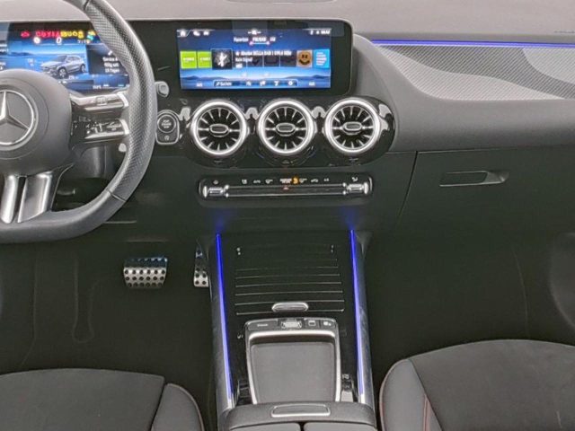 MERCEDES-BENZ GLA 200 usata, con Alzacristalli elettrici