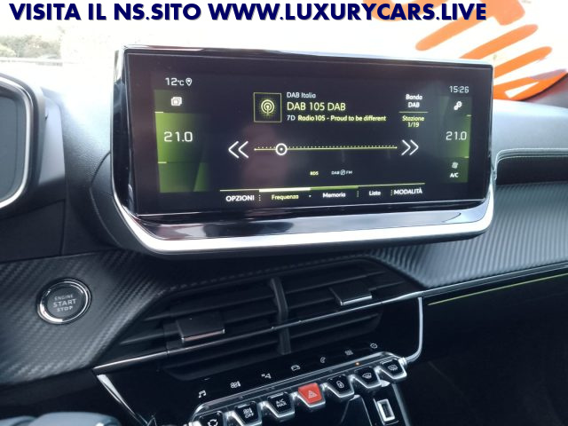 PEUGEOT 2008 usata, con Touch screen