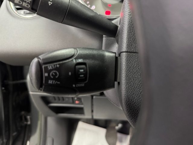 PEUGEOT 5008 usata, con Bluetooth