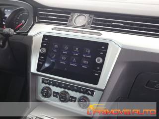 VOLKSWAGEN Passat Variant usata, con Airbag laterali