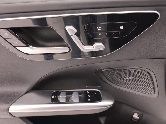 MERCEDES-BENZ C 220 usata, con Sedili sportivi