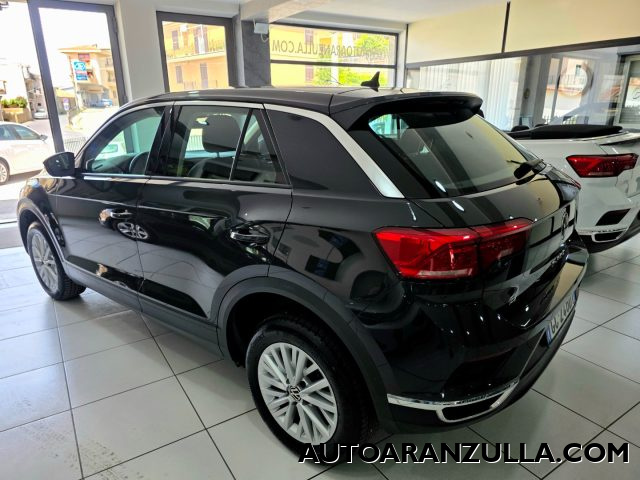 VOLKSWAGEN T-Roc usata, con Autoradio