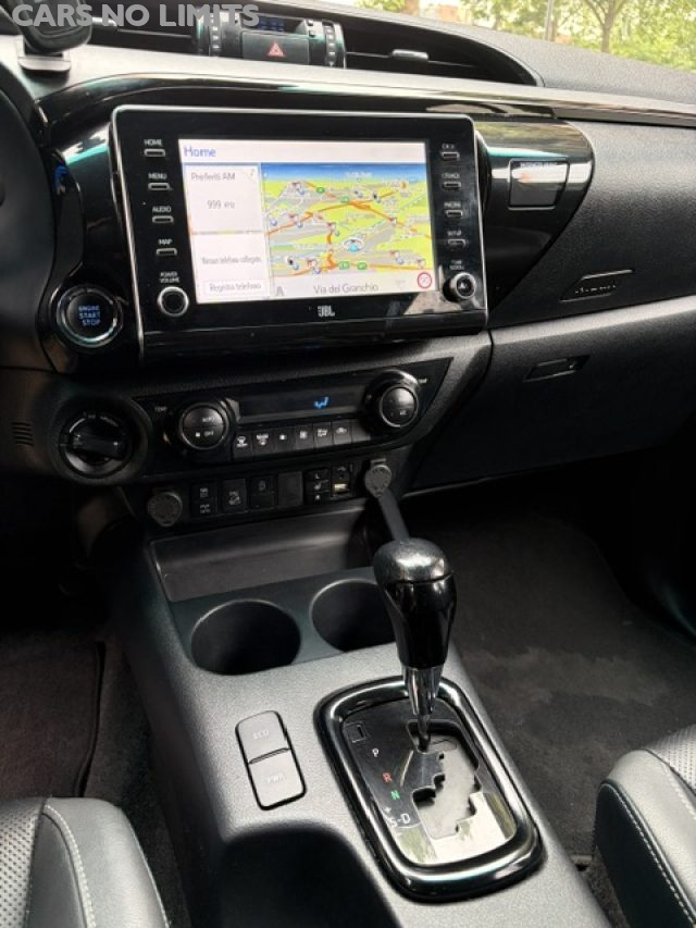 TOYOTA Hilux usata, con Fendinebbia