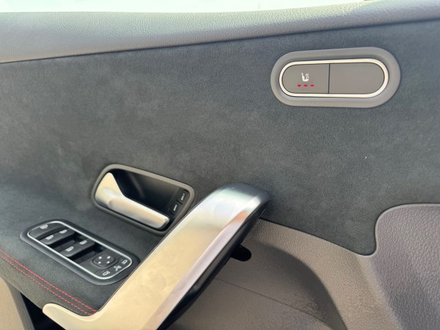 MERCEDES-BENZ A 35 AMG usata, con Controllo automatico clima
