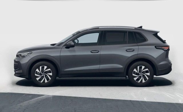 VOLKSWAGEN Tiguan usata, con Autoradio