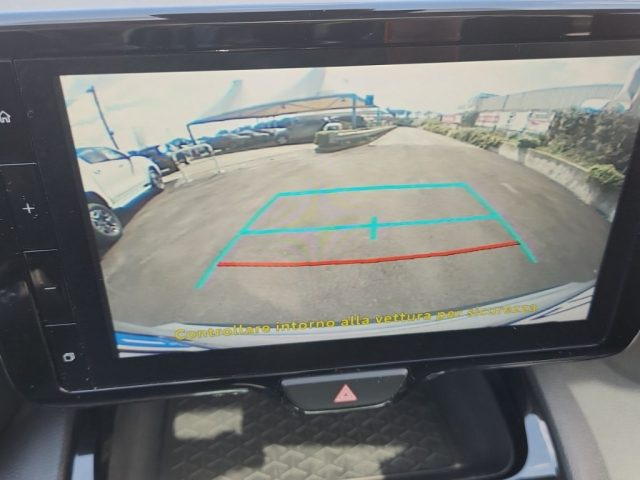 TOYOTA Yaris Cross usata, con Autoradio digitale