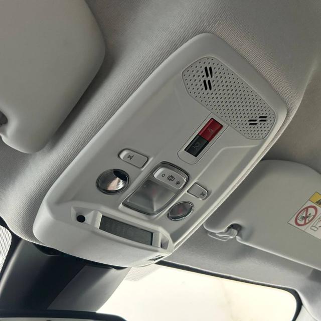 PEUGEOT 208 usata, con Fari LED