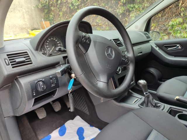 MERCEDES-BENZ A 180 usata 8