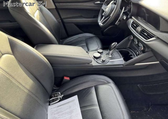 ALFA ROMEO Stelvio usata, con Volante in pelle