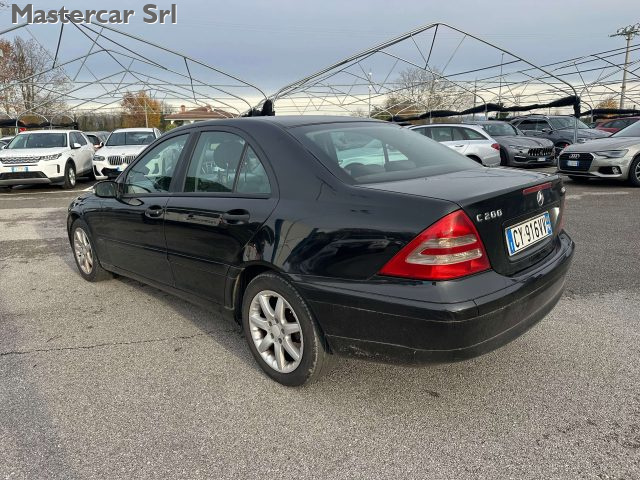 MERCEDES-BENZ C 200 usata, con Chiusura centralizzata