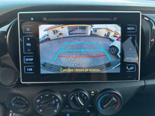 TOYOTA Hilux usata, con MP3