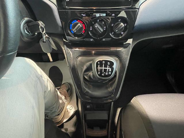 LANCIA Ypsilon usata, con Autoradio digitale