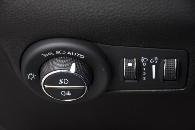 JEEP Compass usata, con Volante in pelle