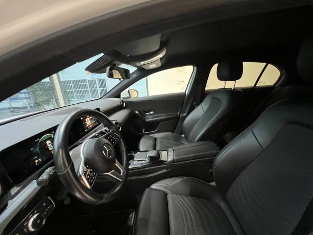 MERCEDES-BENZ A 180 usata, con Airbag testa