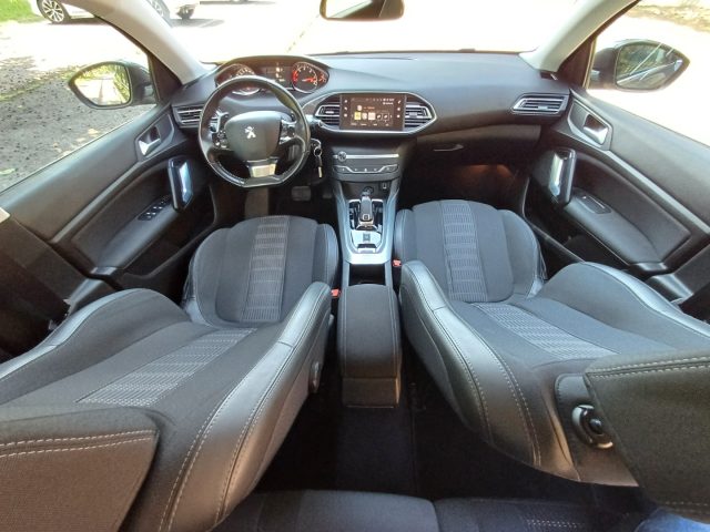 PEUGEOT 308 usata, con Specchietti laterali elettrici