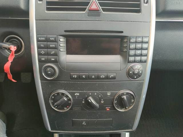 MERCEDES-BENZ B 200 usata, con Autoradio