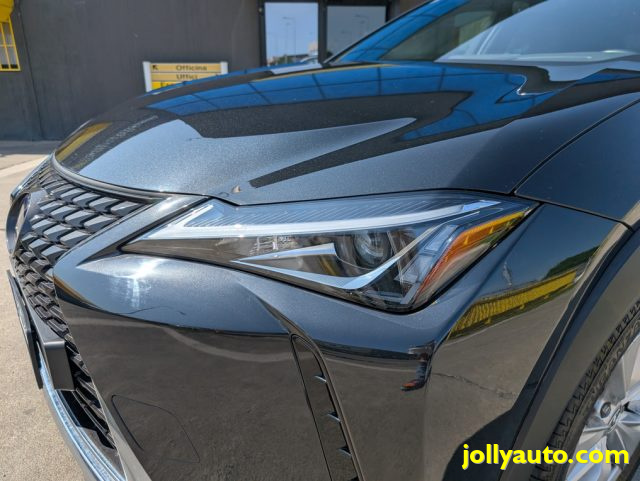 LEXUS UX 250h usata, con Controllo automatico clima
