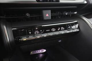 TOYOTA C-HR usata 17