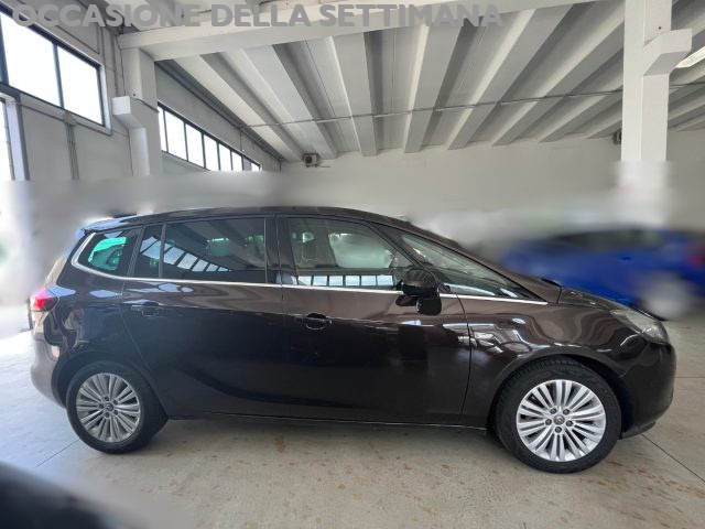 OPEL Zafira Tourer usata, con Airbag laterali