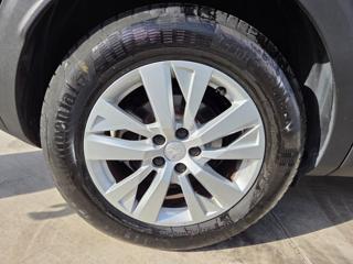 PEUGEOT 3008 usata, con Sedile posteriore sdoppiato