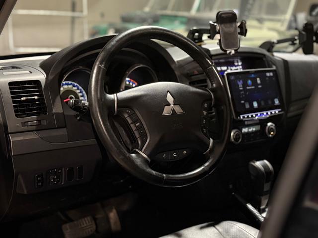 MITSUBISHI Pajero usata, con Interni in pelle