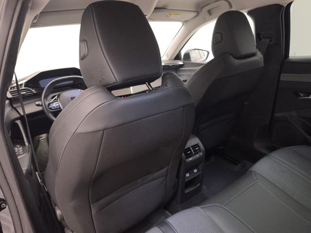 PEUGEOT 308 usata, con Leve al volante