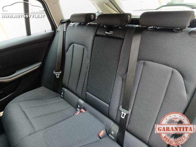 BMW 320 usata, con Fari al laser