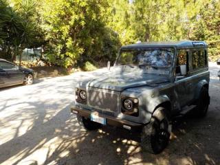 LAND ROVER Defender usata, con Apple CarPlay