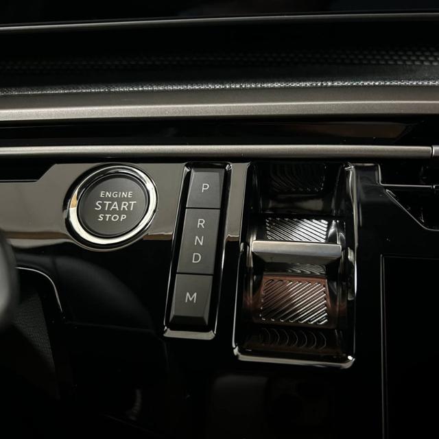 PEUGEOT 3008 usata, con Portellone posteriore elettrico