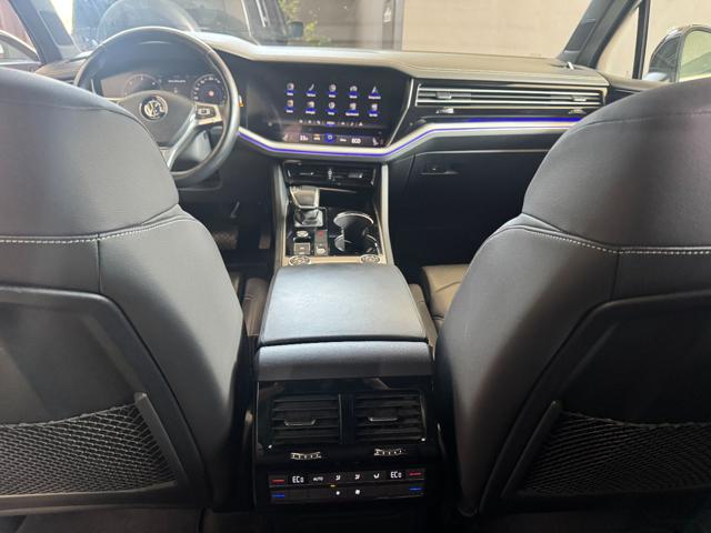 VOLKSWAGEN Touareg usata, con Cruise Control