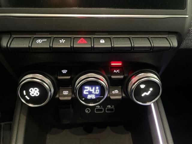 RENAULT Clio usata, con Hill holder