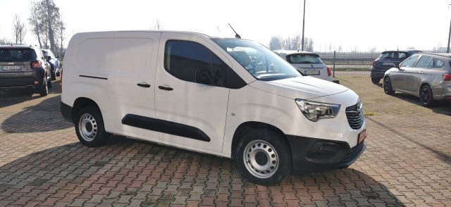OPEL Combo usata, con Volante multifunzione