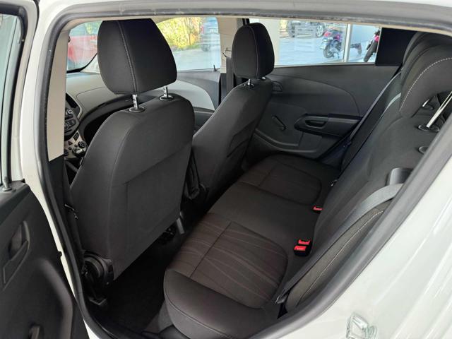 CHEVROLET Aveo usata, con Autoradio