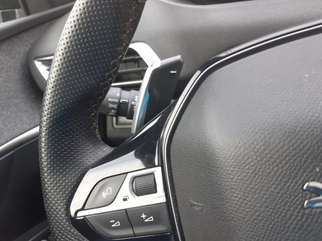 PEUGEOT 3008 usata, con Touch screen