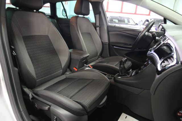 OPEL Astra usata, con Volante in pelle